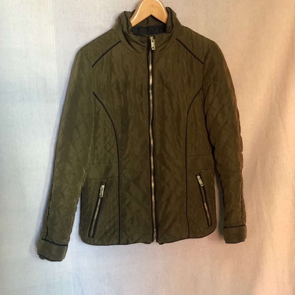 Olive green light puffer jacket size 4